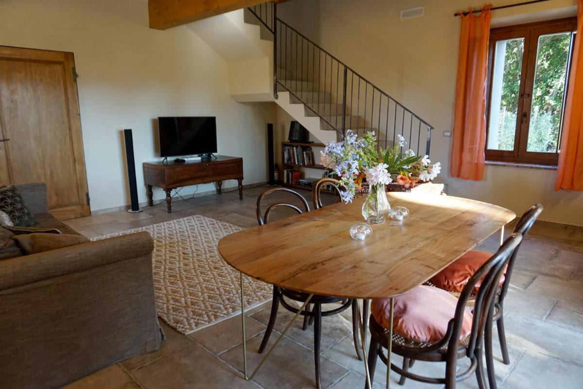 Agriturismo Cheloni Guasticce 外观 照片