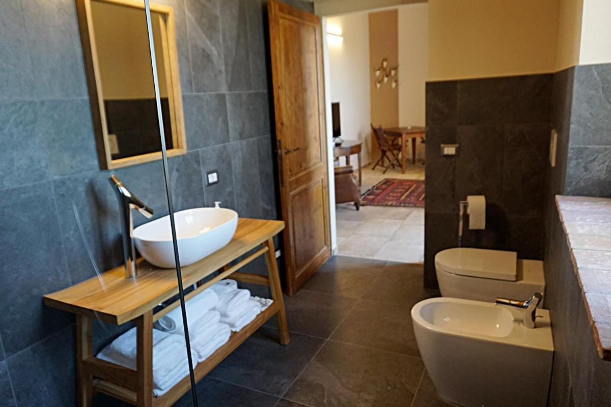 Agriturismo Cheloni Guasticce 外观 照片